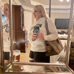 Sherpa “Tote Around Town” Small Taupe Carrier for Smaller Pet - New !